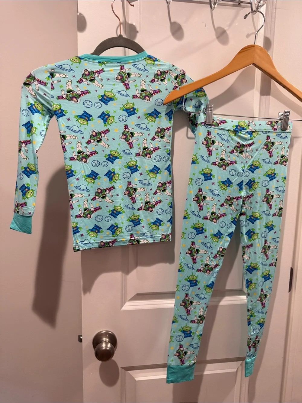 Kids bamboo Buzz LightYear Print Pajama Set size 5-6 NEW
